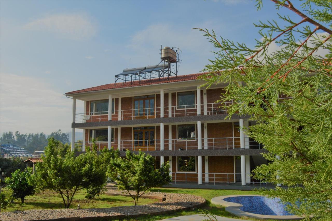 Runaway Eco Hotel Каруас Экстерьер фото