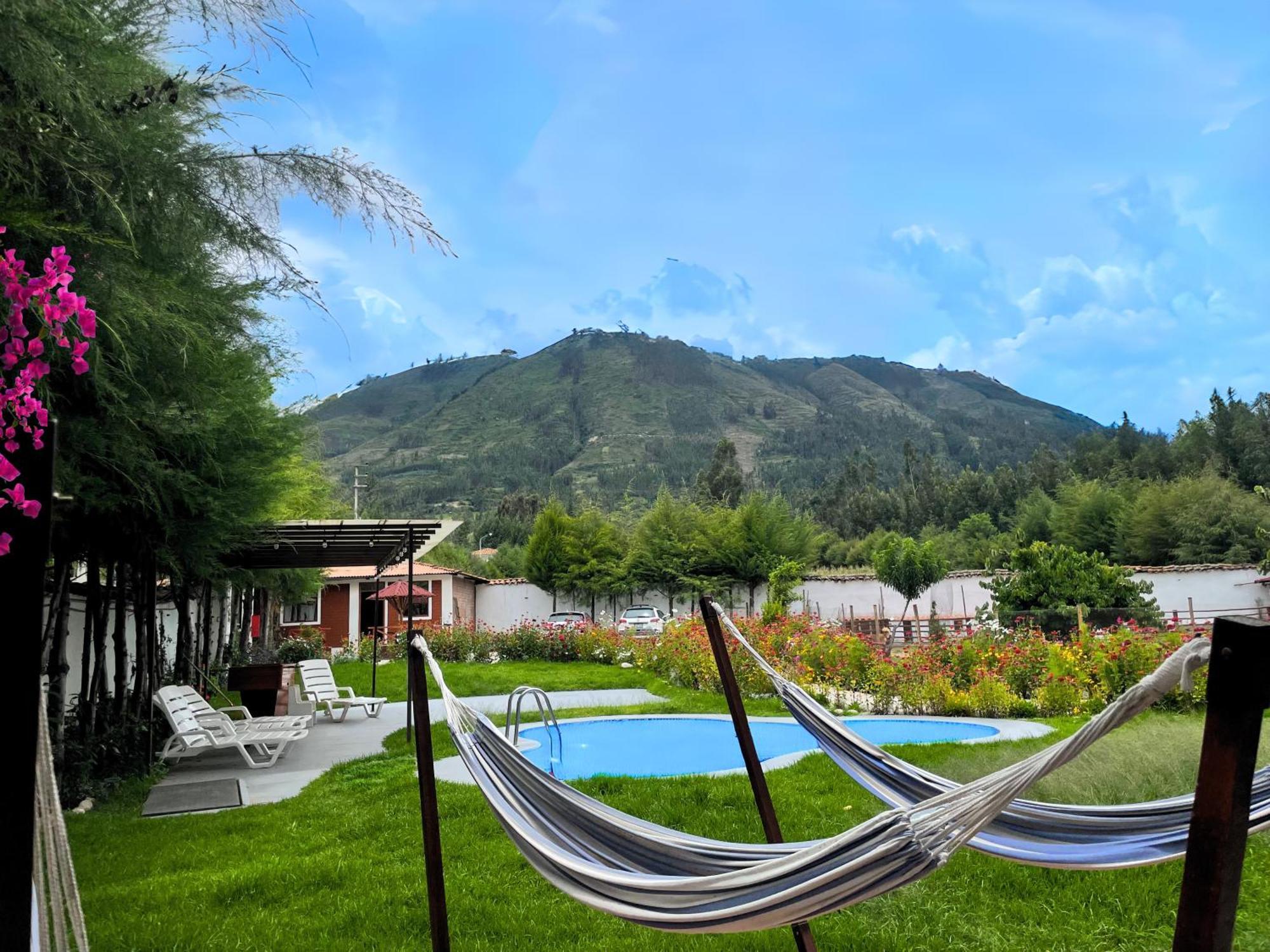Runaway Eco Hotel Каруас Экстерьер фото