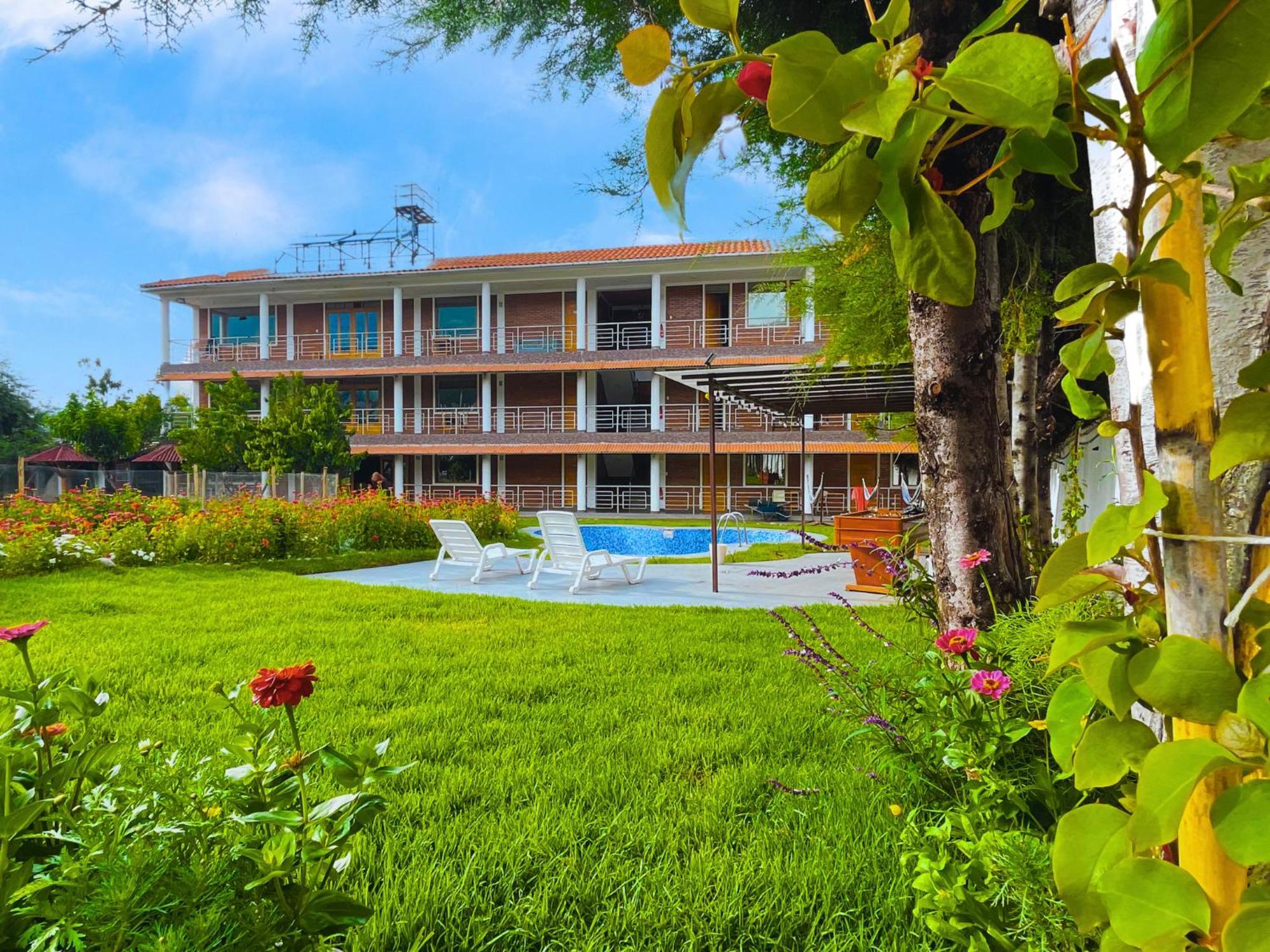Runaway Eco Hotel Каруас Экстерьер фото