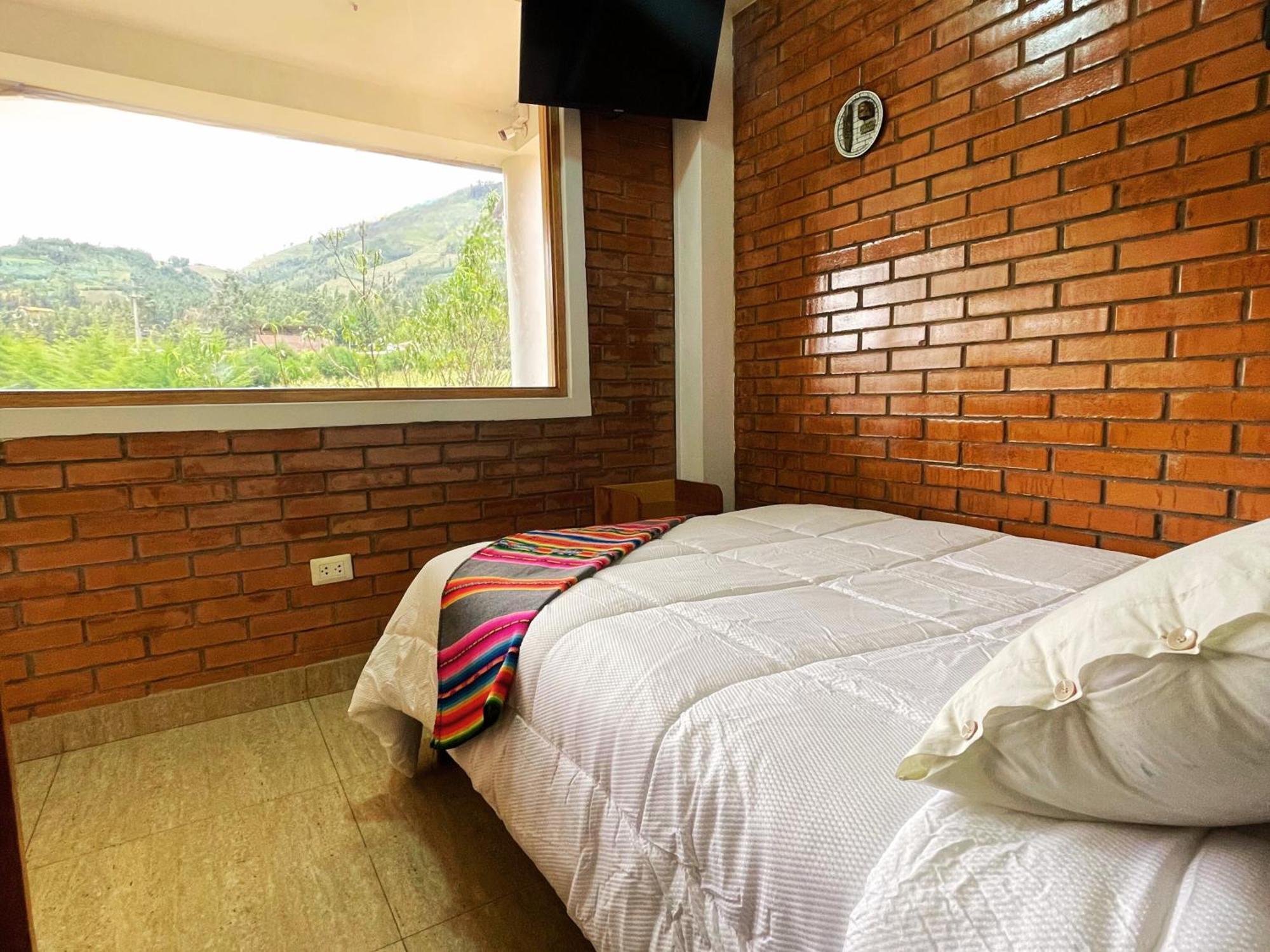 Runaway Eco Hotel Каруас Экстерьер фото