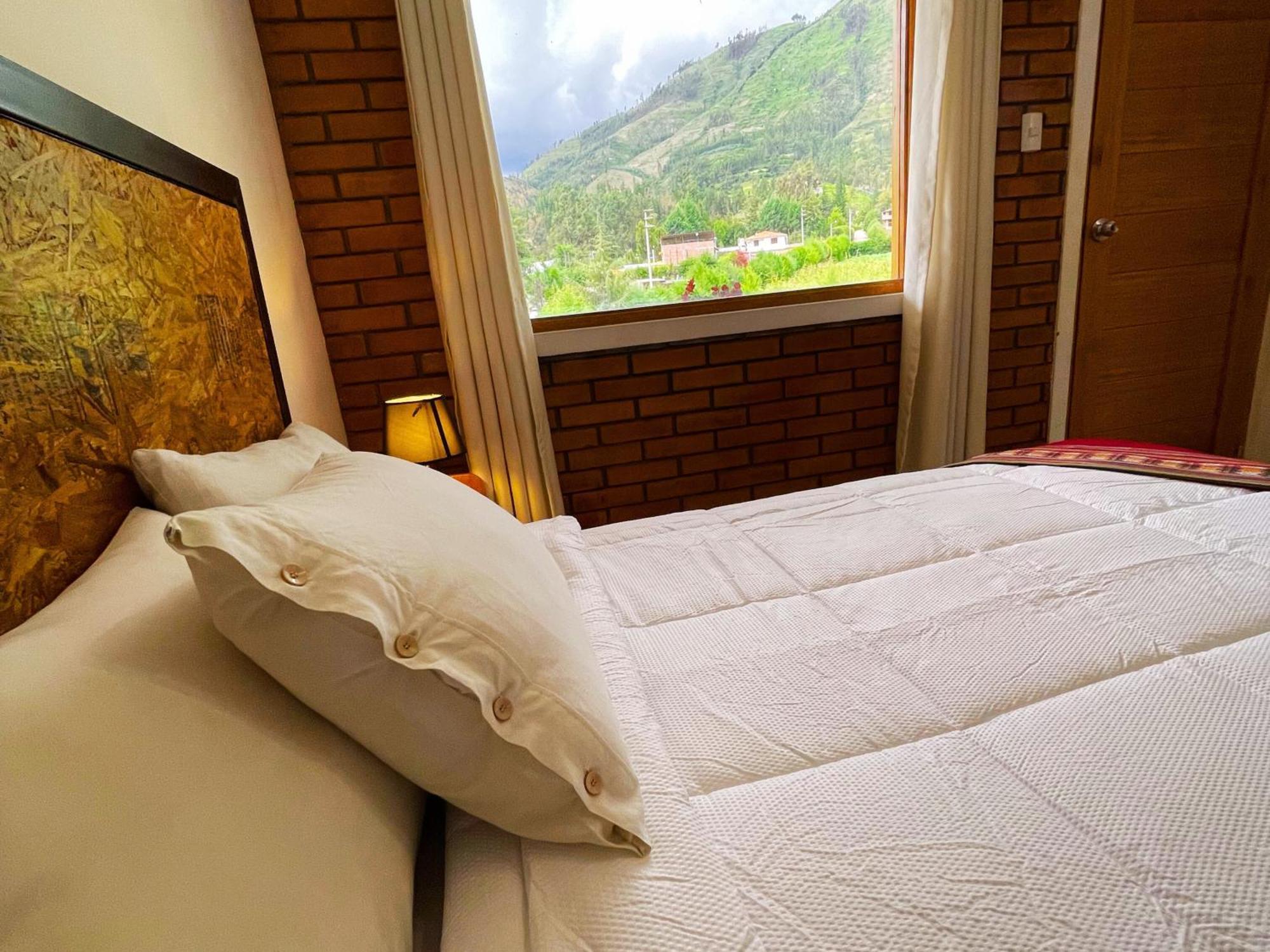 Runaway Eco Hotel Каруас Экстерьер фото
